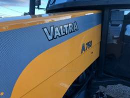 VALTRA - TRATOR A750 - 2010/2010 - Amarela - R$ 170.000,00