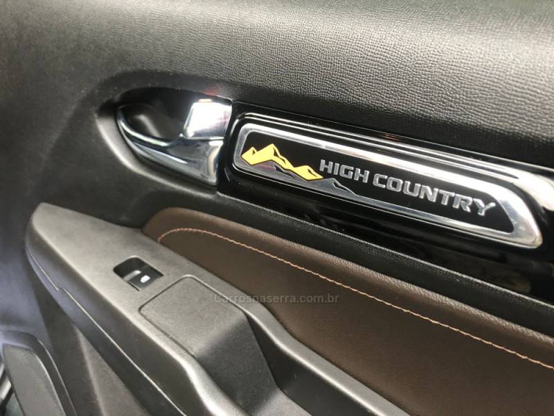 CHEVROLET - S10 - 2018/2019 - Marrom - Sob Consulta