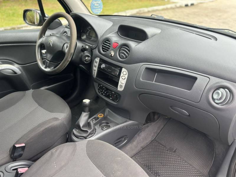 CITROËN - C3 - 2010/2011 - Preta - R$ 25.900,00
