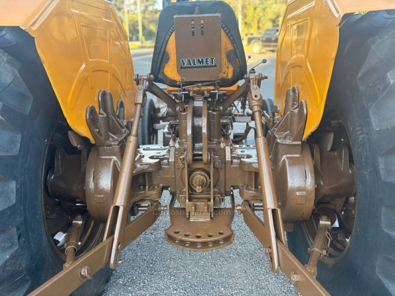 VALMET - TRATOR 85 - 2024/2024 - Amarela - Sob Consulta