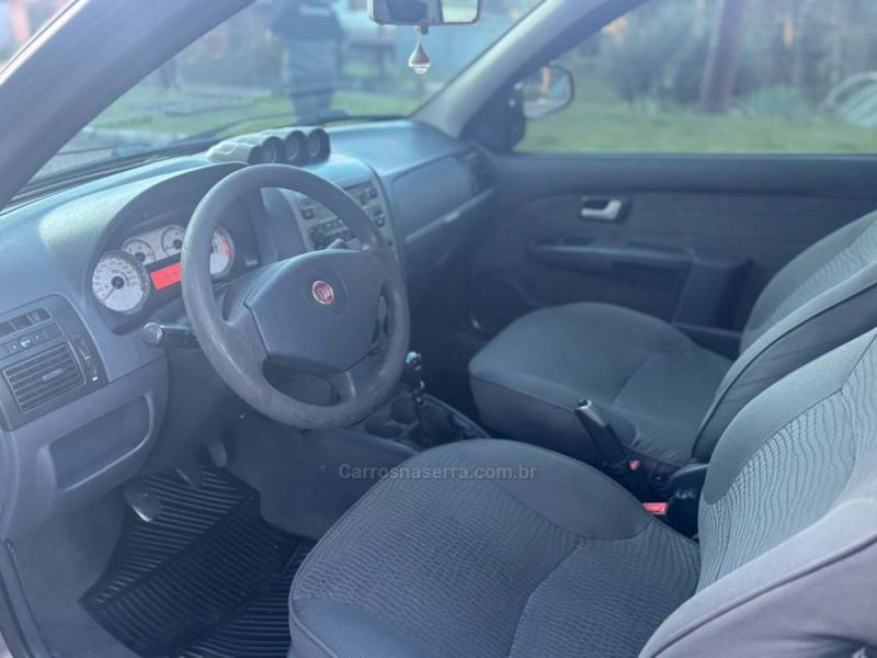 FIAT - STRADA - 2010/2011 - Verde - Sob Consulta