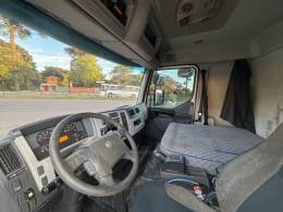 VOLVO - VM 270 - 2014/2015 - Cinza - Sob Consulta