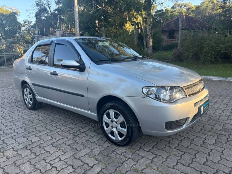 FIAT - SIENA - 2009/2010 - Prata - Sob Consulta