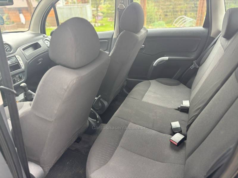 CITROËN - C3 - 2010/2011 - Preta - R$ 25.900,00