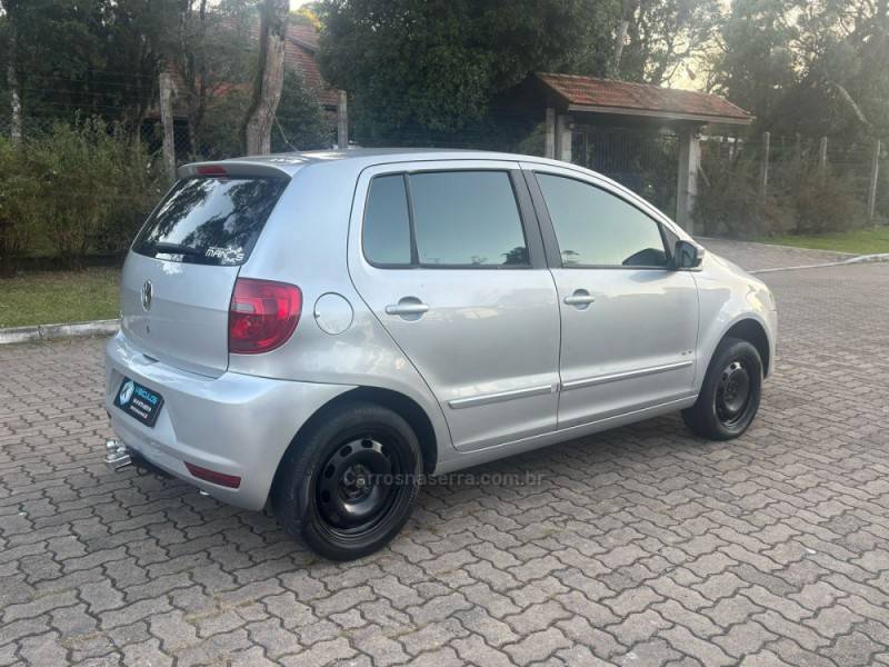 VOLKSWAGEN - FOX - 2009/2010 - Prata - Sob Consulta