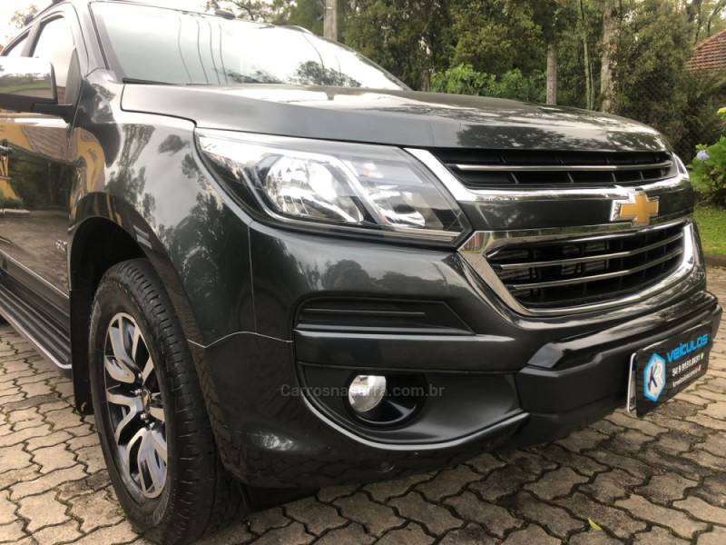 CHEVROLET - S10 - 2018/2019 - Marrom - Sob Consulta