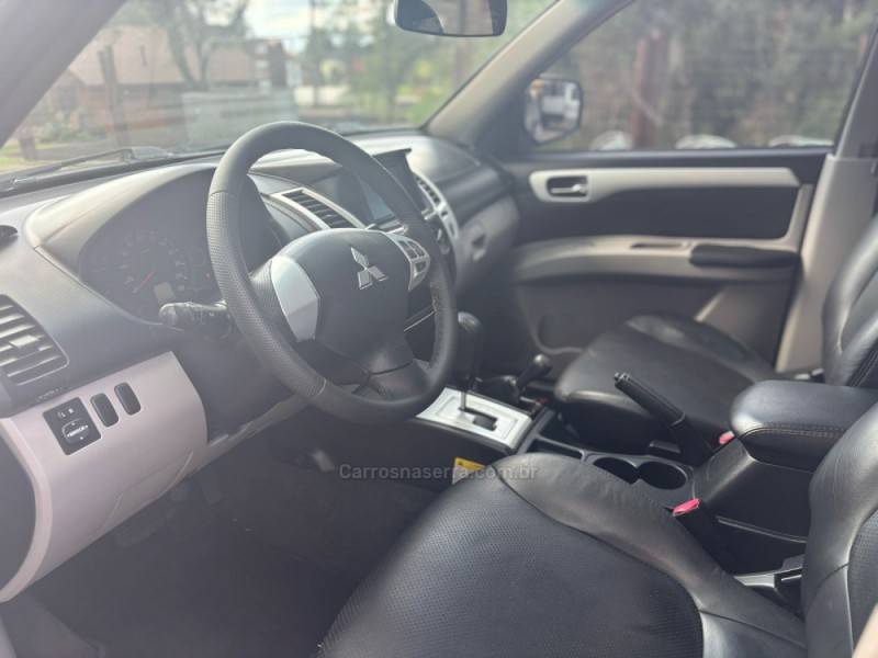 MITSUBISHI - PAJERO DAKAR - 2013/2013 - Prata - Sob Consulta
