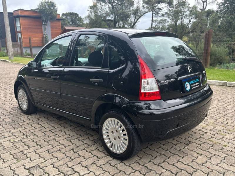 CITROËN - C3 - 2010/2011 - Preta - R$ 25.900,00