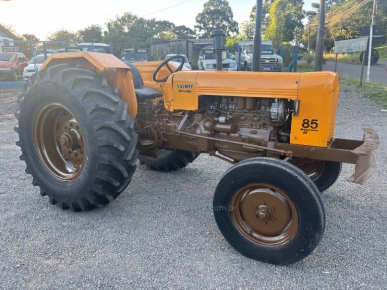 VALMET - TRATOR 85 - 2024/2024 - Amarela - Sob Consulta