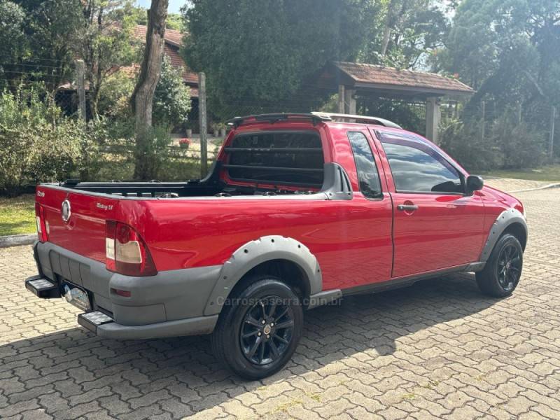 FIAT - STRADA - 2010/2011 - Vermelha - R$ 42.900,00