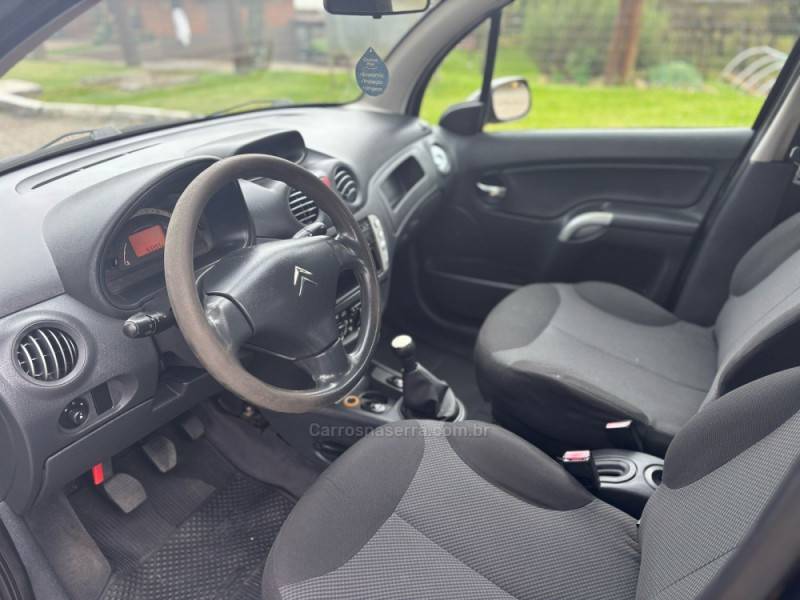 CITROËN - C3 - 2010/2011 - Preta - R$ 25.900,00