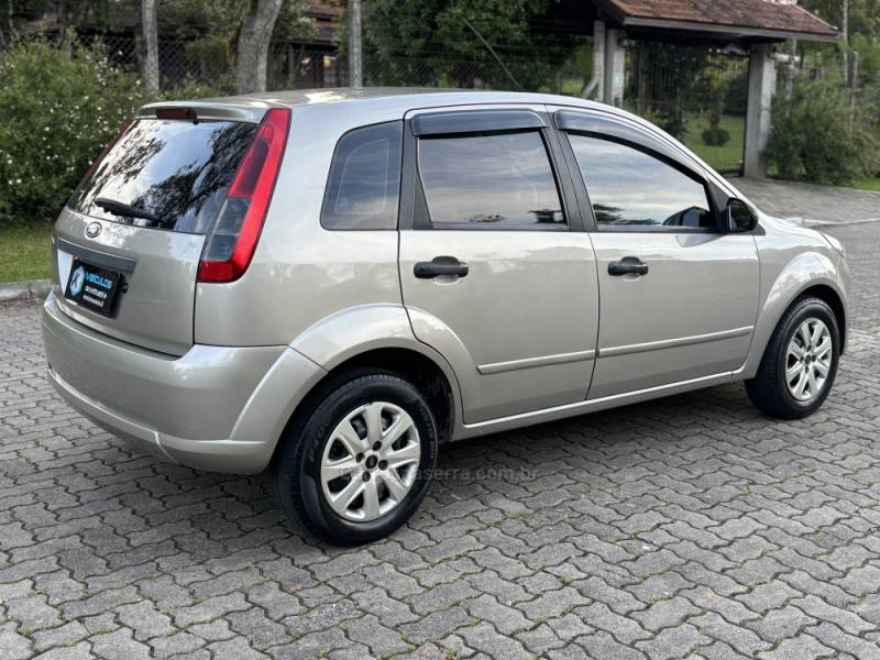 FORD - FIESTA - 2013/2013 - Prata - Sob Consulta