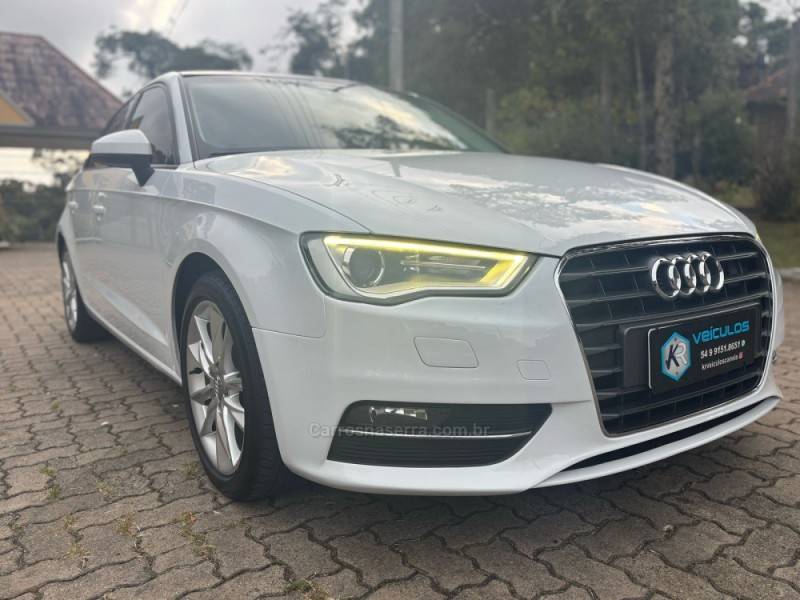 AUDI - A3 - 2014/2014 - Branca - Sob Consulta