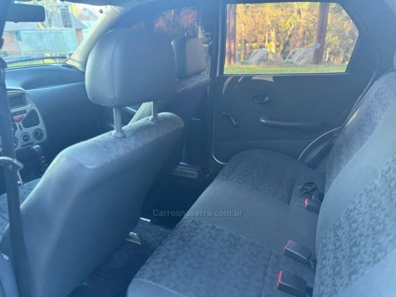 FIAT - SIENA - 2009/2010 - Prata - Sob Consulta